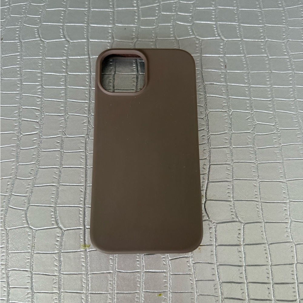iPhone 13 silicone MagSafe case